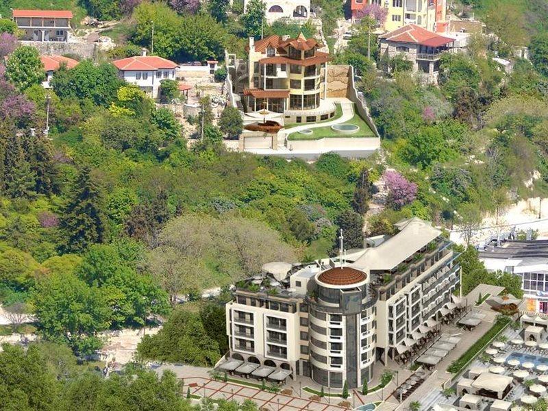 Royal Grand Hotel And Spa 卡瓦尔纳 外观 照片