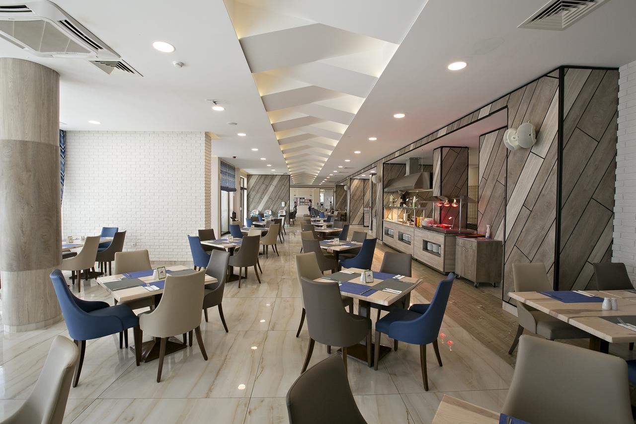 Royal Grand Hotel And Spa 卡瓦尔纳 外观 照片