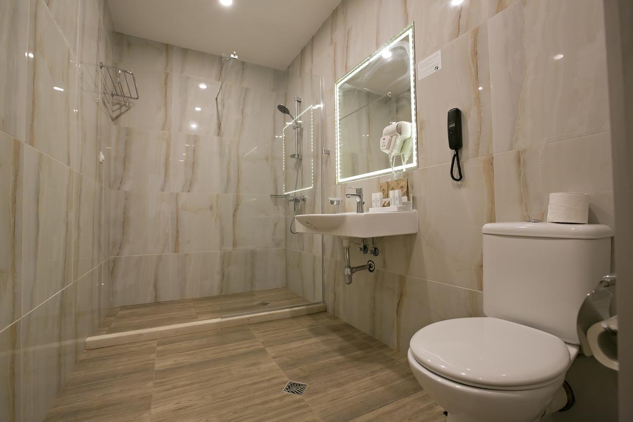 Royal Grand Hotel And Spa 卡瓦尔纳 外观 照片
